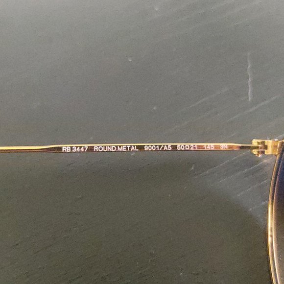 Women's Sunglasses - Picture 2 of 6